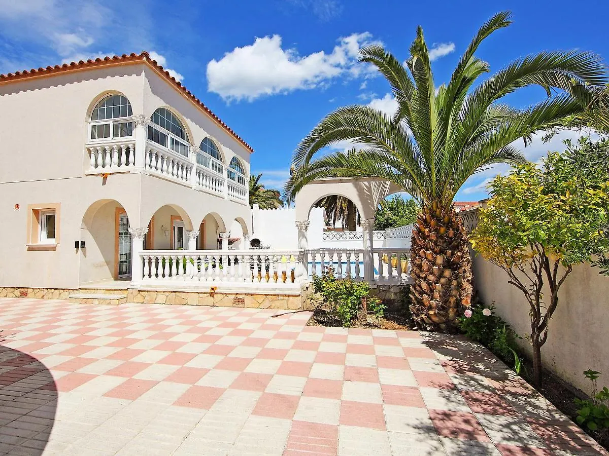 Holiday Home Requesens By Interhome エンプリアブラバ スペイン